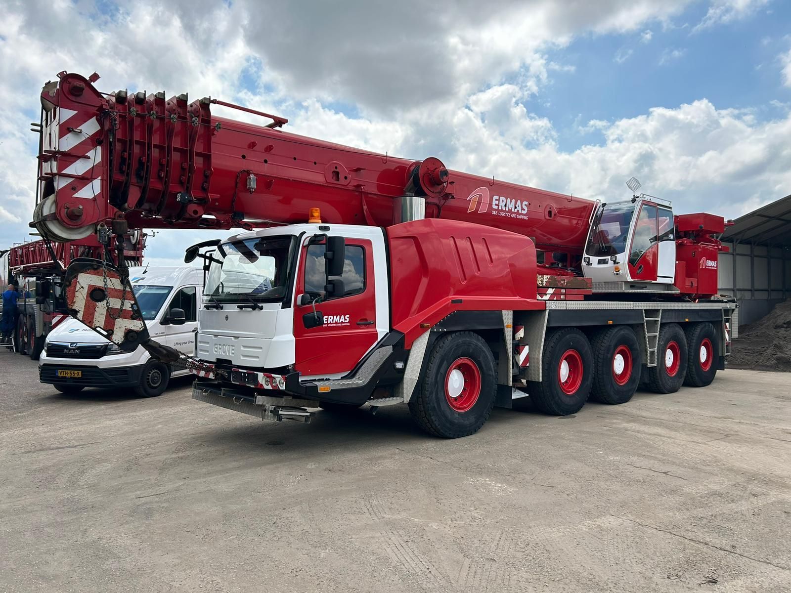 ERMAS mobile crane on site