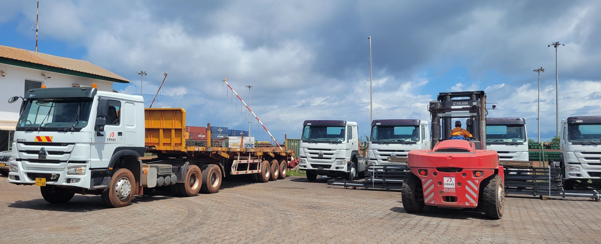 ERMAS truck and lowbed trailer